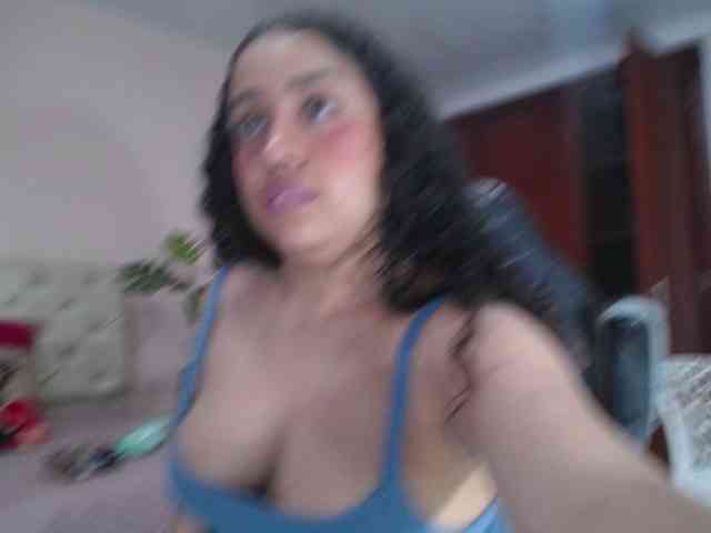cristal-horny19 webcam