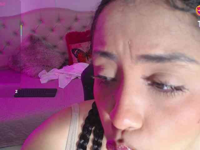 cristal-horny19