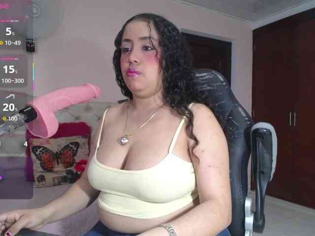 cristal-horny19