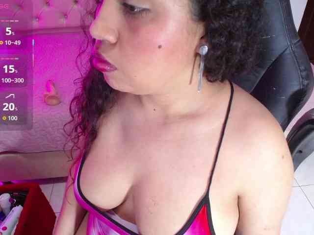 cristal-horny19 webcam