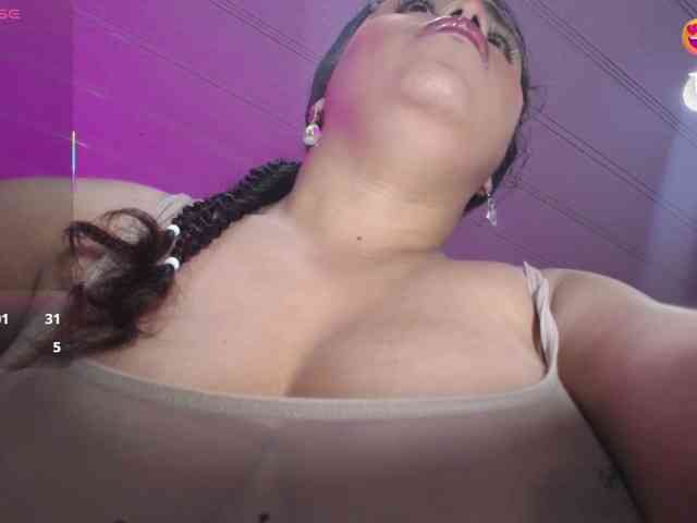 cristal-horny19