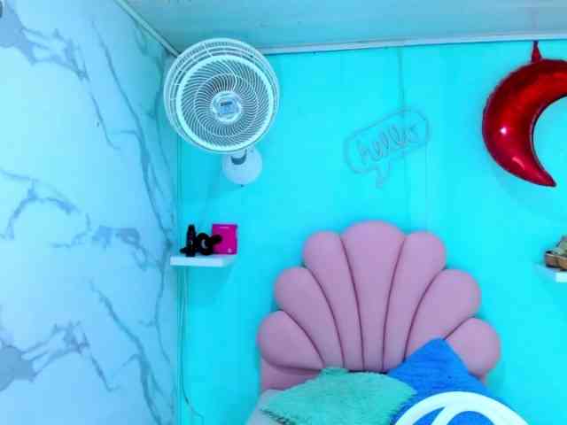 cristal-horny19 cristal-horny19