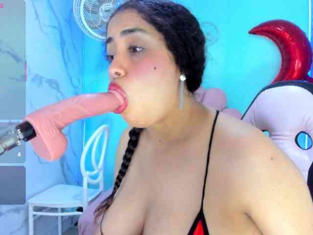 cristal-horny19