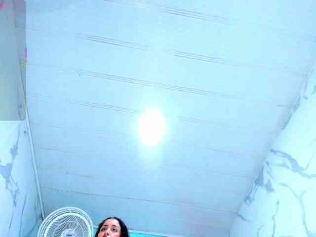 cristal-horny19 webcam