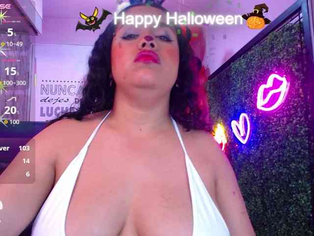 cristal-horny19