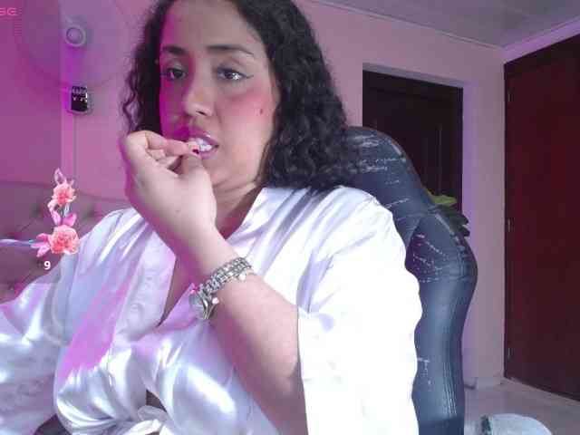 cristal-horny19