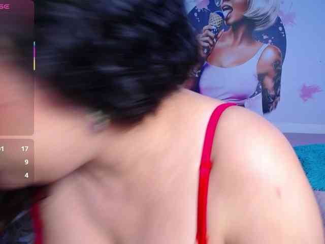 cristal-horny19