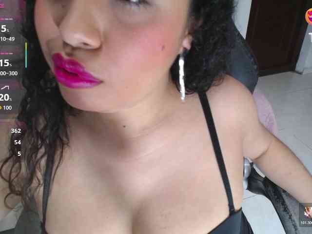 cristal-horny19