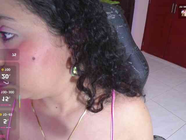 cristal-horny19