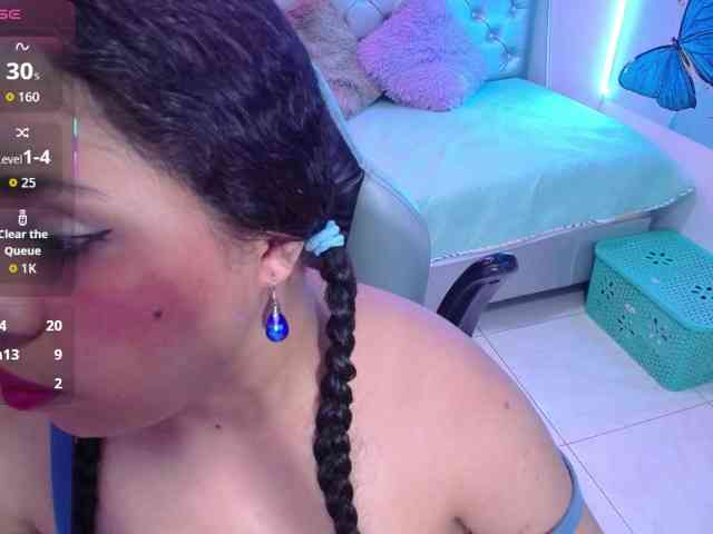cristal-horny19