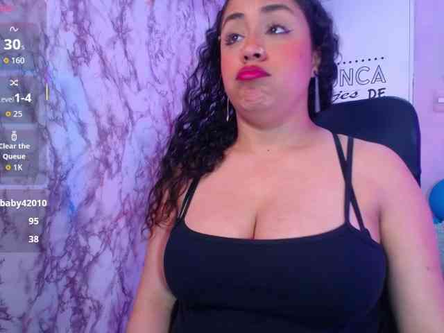 cristal-horny19