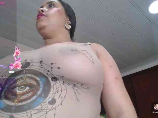 cristal-horny19