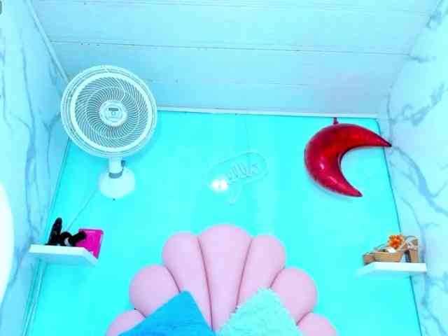 cristal-horny19 webcam