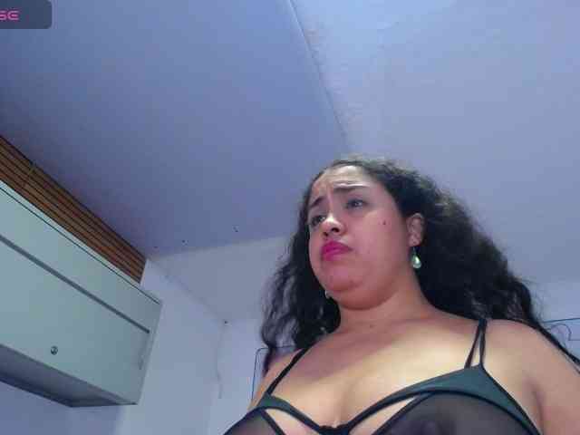 cristal-horny19