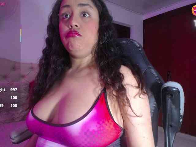 cristal-horny19