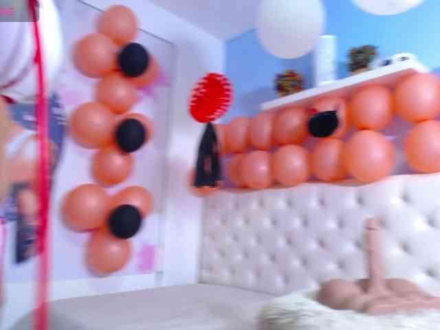 cristal-horny19