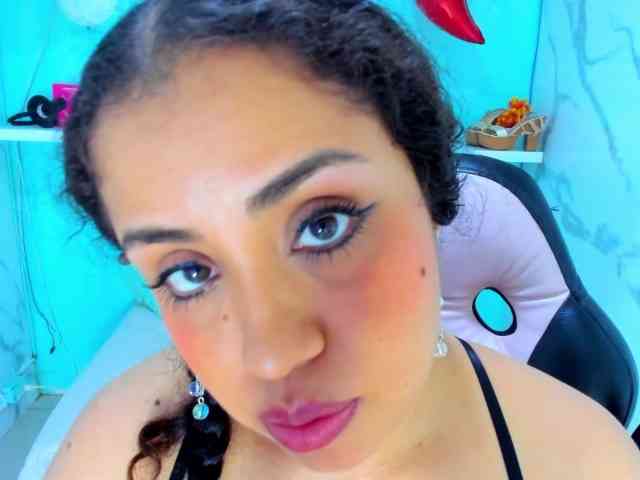 cristal-horny19 webcam