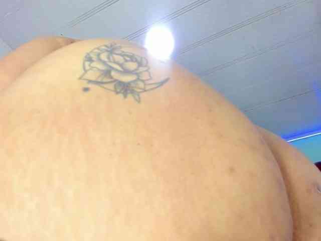 cristal-horny19 webcam