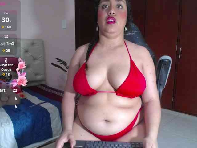 cristal-horny19