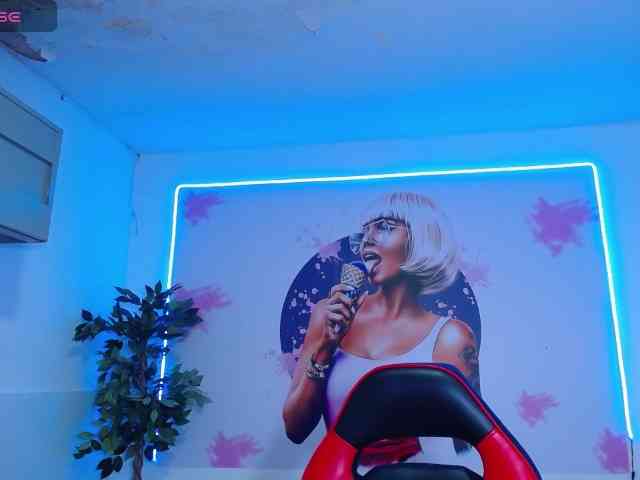cristal-horny19 webcam