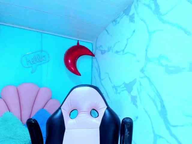 cristal-horny19 webcam