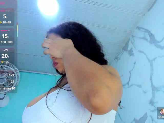 cristal-horny19