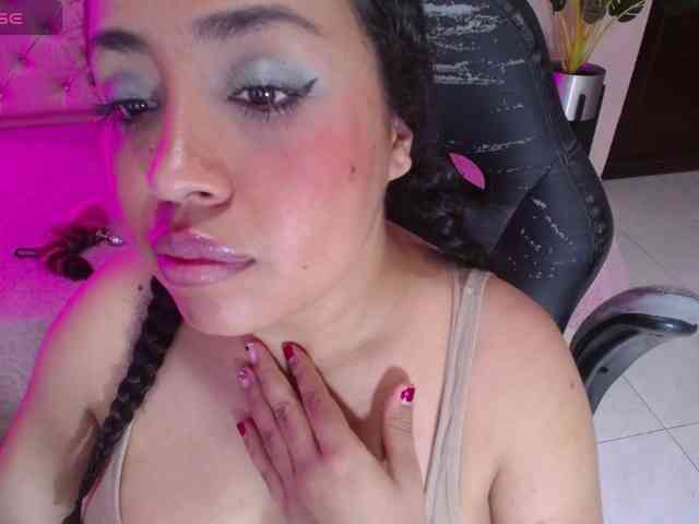 cristal-horny19 webcam