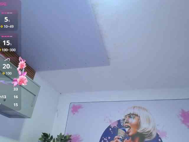 cristal-horny19