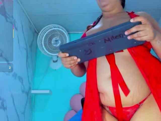 cristal-horny19