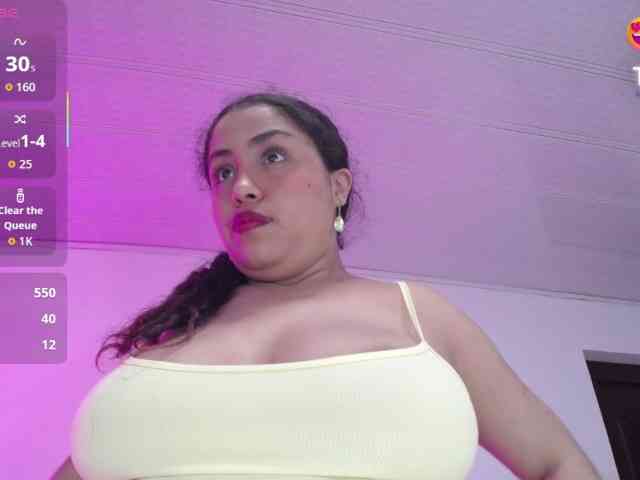 cristal-horny19
