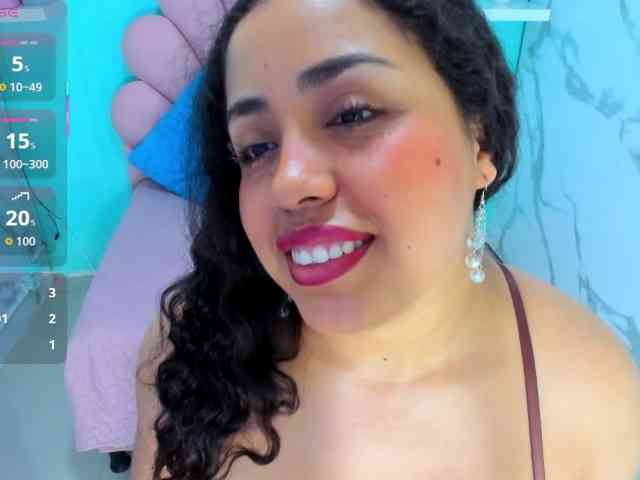 cristal-horny19