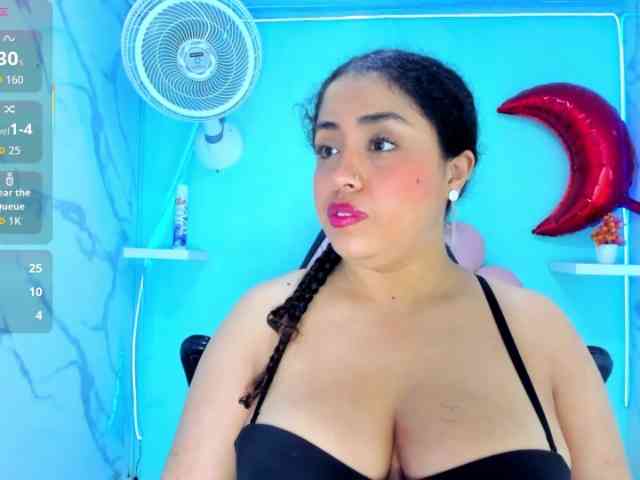 cristal-horny19