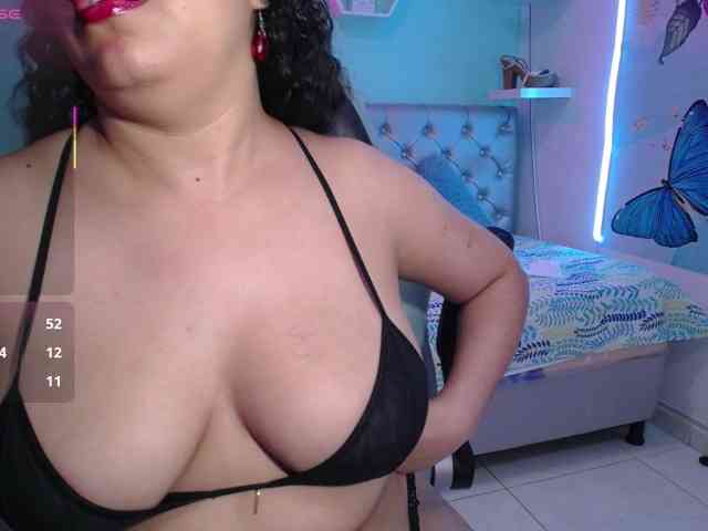 cristal-horny19 webcam