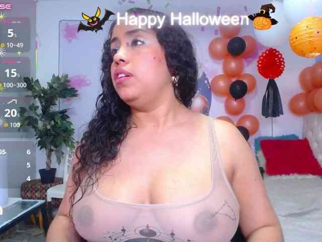 cristal-horny19