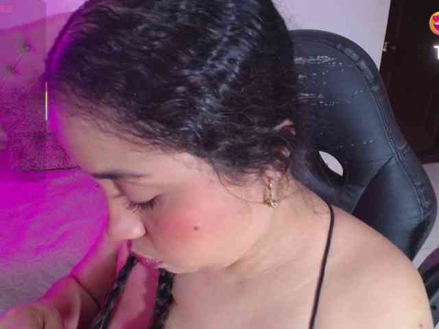 cristal-horny19 webcam