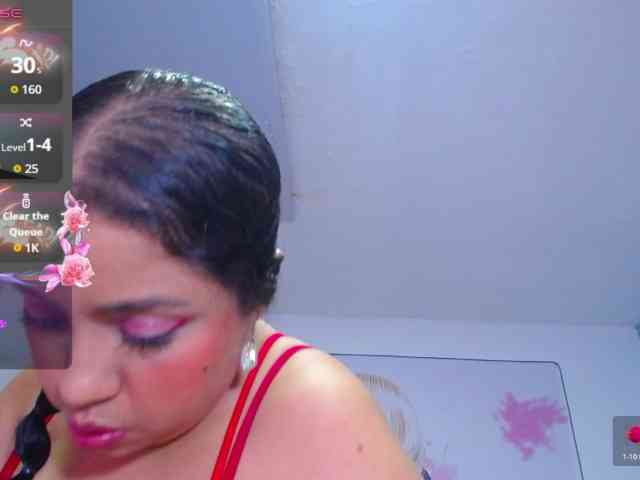 cristal-horny19