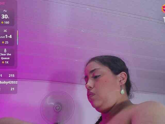 cristal-horny19