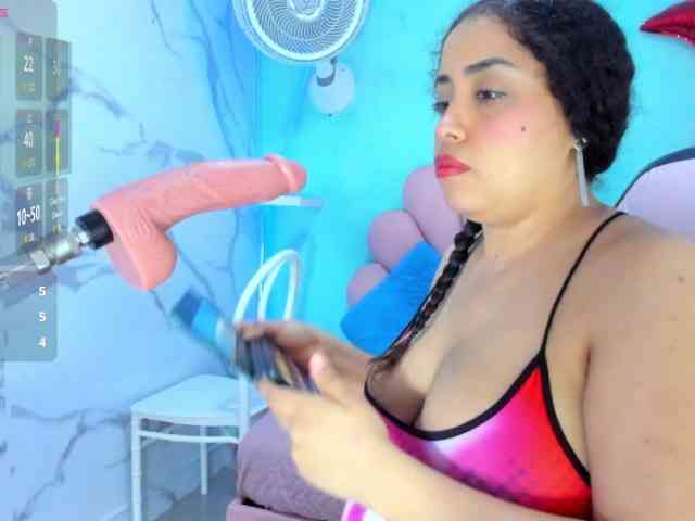 cristal-horny19