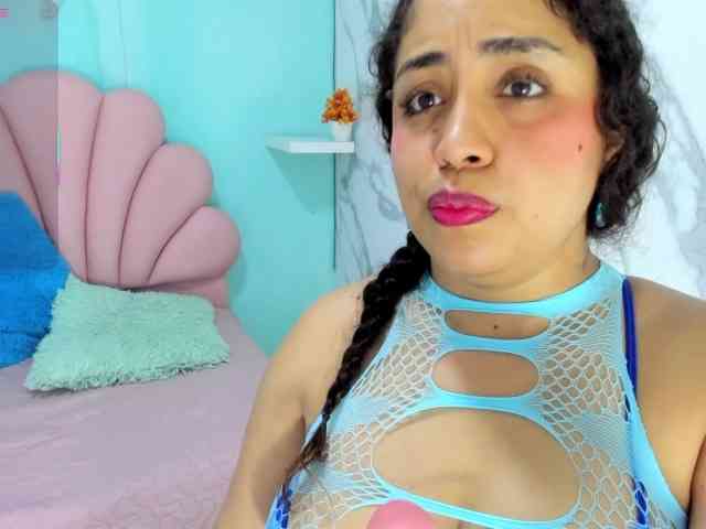 cristal-horny19 webcam