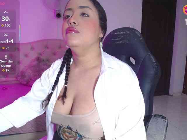 cristal-horny19