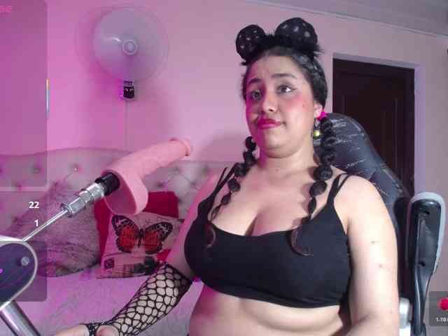 cristal-horny19