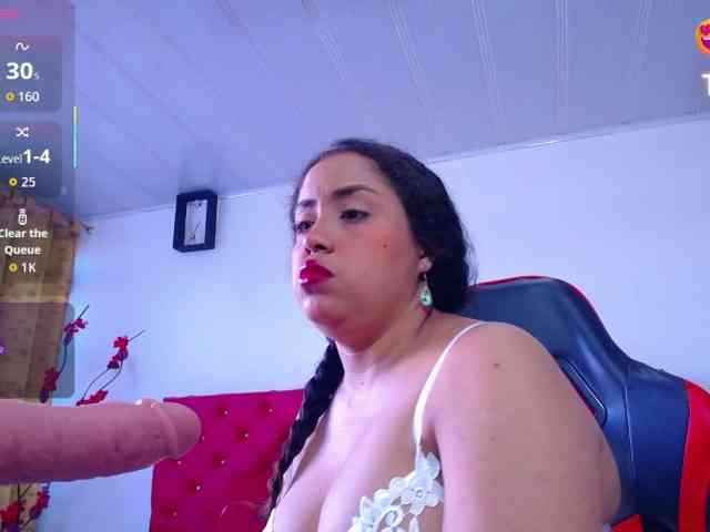 cristal-horny19