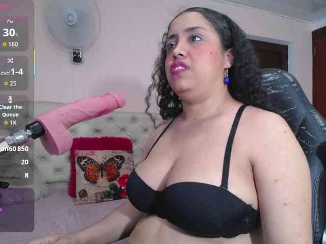 cristal-horny19's live room