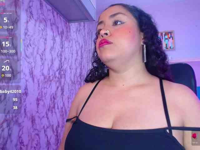 cristal-horny19