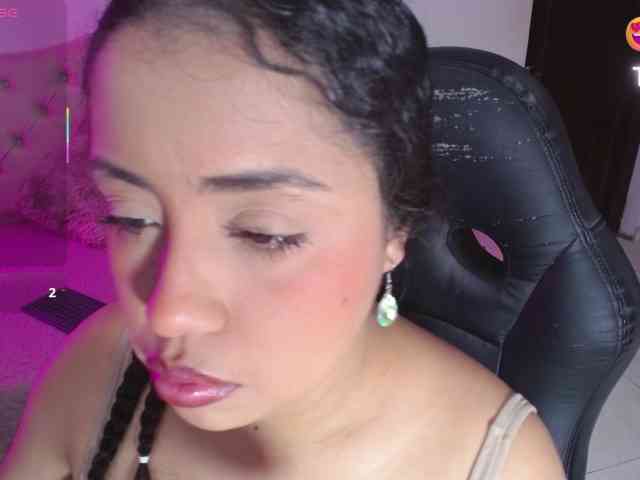 cristal-horny19