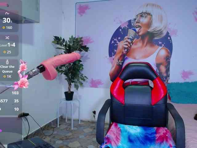 cristal-horny19