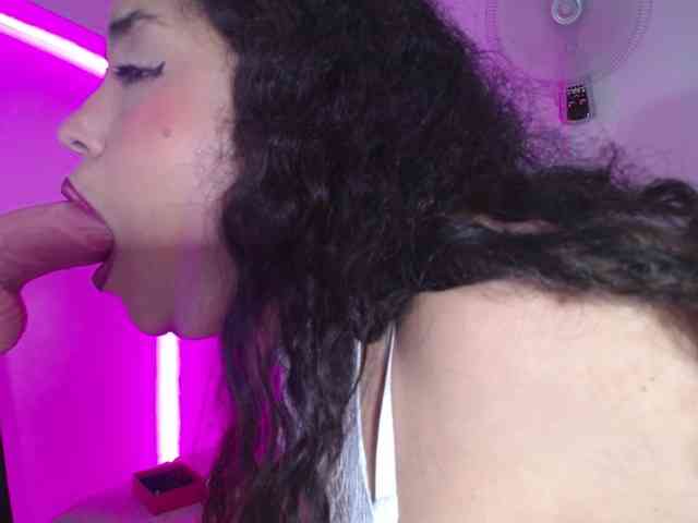 cristal-horny19