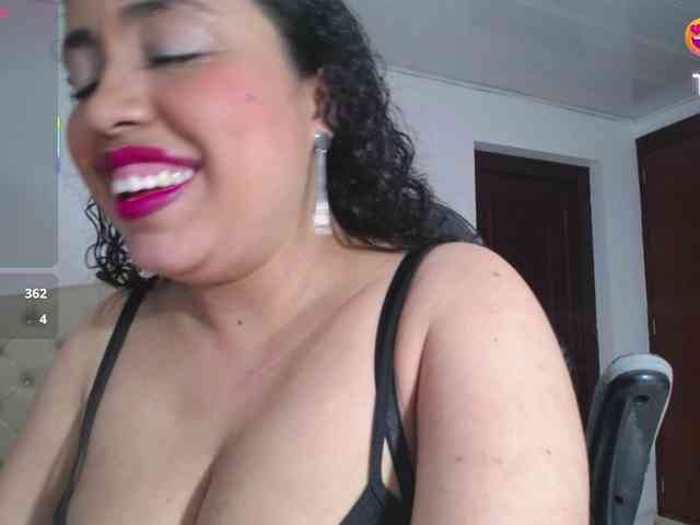 cristal-horny19