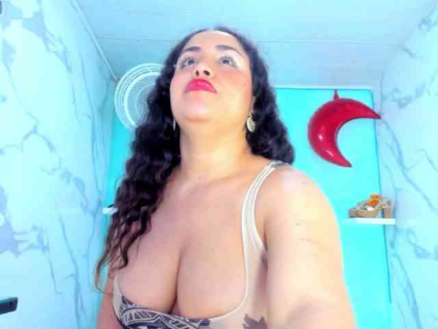 cristal-horny19 webcam
