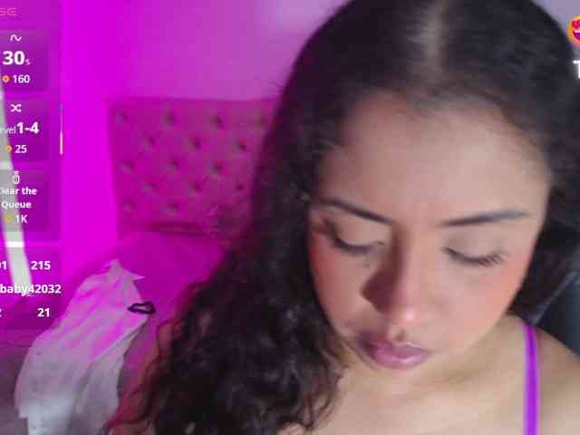 cristal-horny19